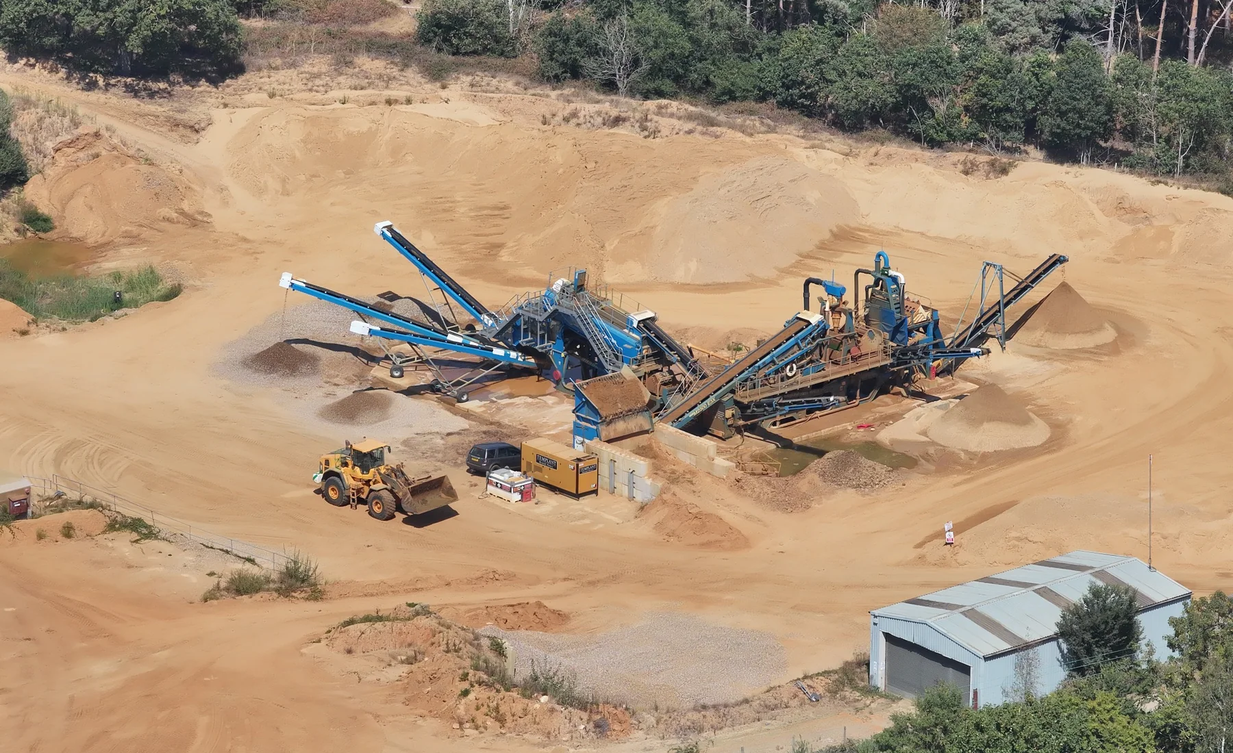 Large earthworks site suitable for regional survey mobilisation